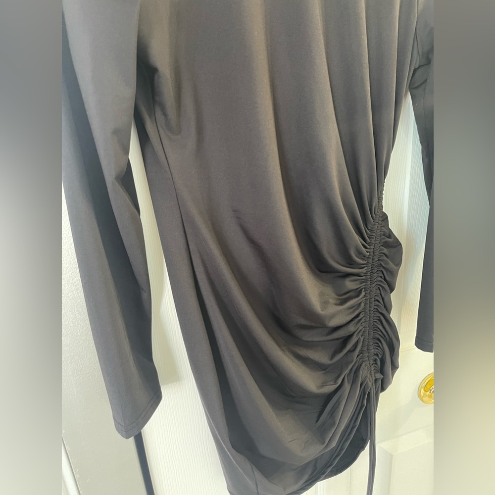 Black Size 10 M/L long sleeve black adjustable asymmetric style mini dress - Picture 2 of 4
